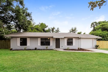 136 GRACE ST DELAND, FL 32724